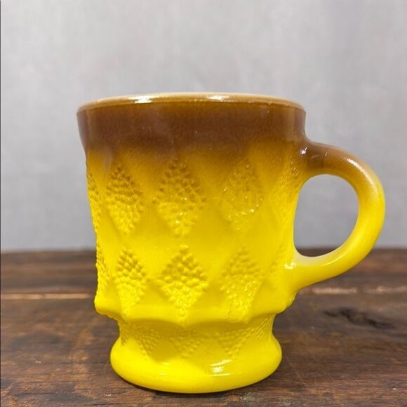 Vintage Fire-King Kimberly Diamond #319 Ombré Cup by Anchor Hocking 8oz - Picture 1 of 3